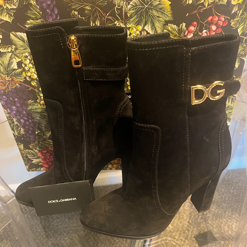 Authentic Brand New Dolce And Gabbana Suede Boots Sz 38